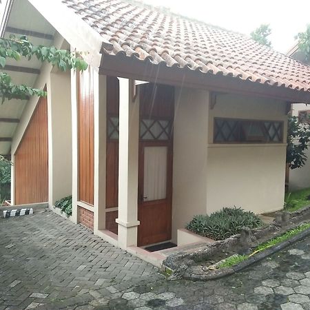 בנדונג Ahadiat Hotel & Bungalow מראה חיצוני תמונה