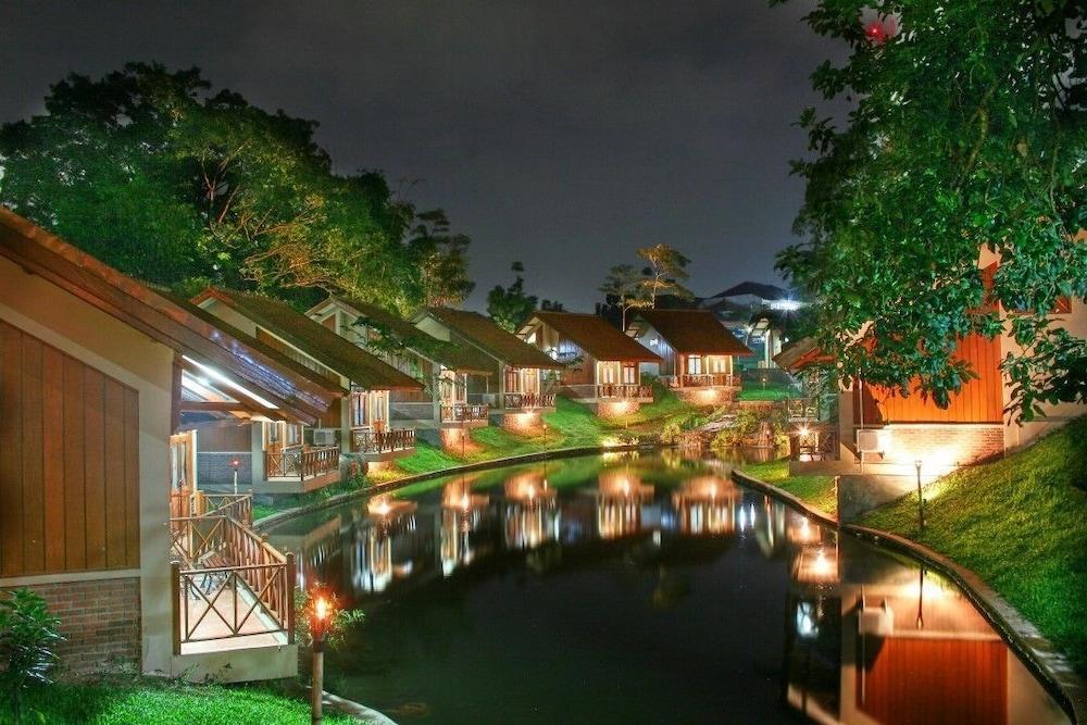 בנדונג Ahadiat Hotel & Bungalow מראה חיצוני תמונה