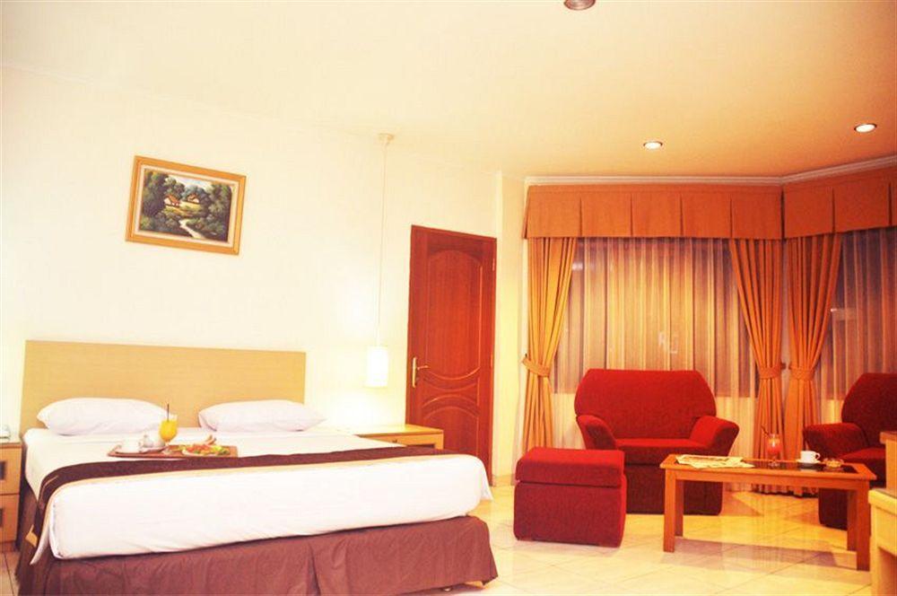 בנדונג Ahadiat Hotel & Bungalow מראה חיצוני תמונה