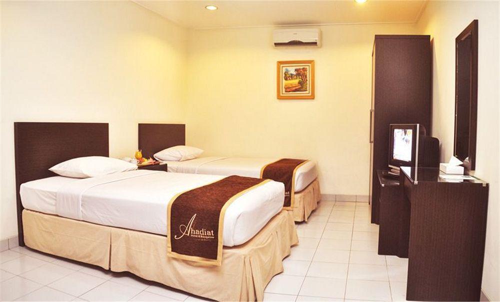 בנדונג Ahadiat Hotel & Bungalow מראה חיצוני תמונה