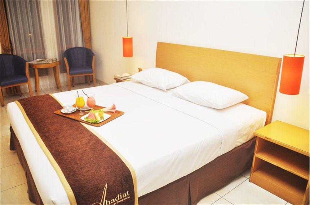 בנדונג Ahadiat Hotel & Bungalow מראה חיצוני תמונה