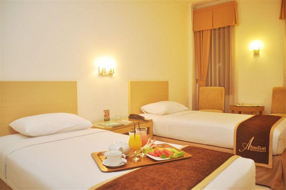 בנדונג Ahadiat Hotel & Bungalow מראה חיצוני תמונה
