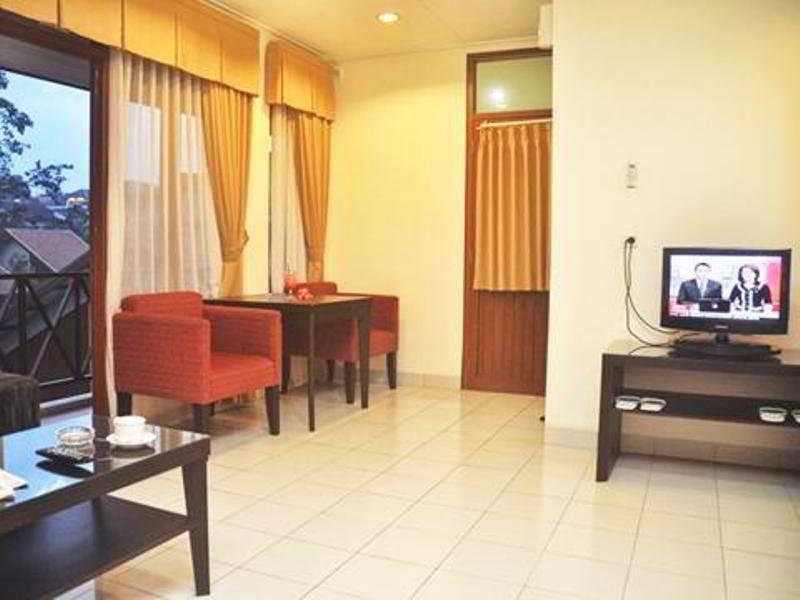 בנדונג Ahadiat Hotel & Bungalow מראה חיצוני תמונה