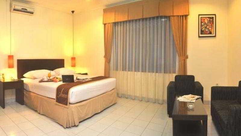 בנדונג Ahadiat Hotel & Bungalow מראה חיצוני תמונה