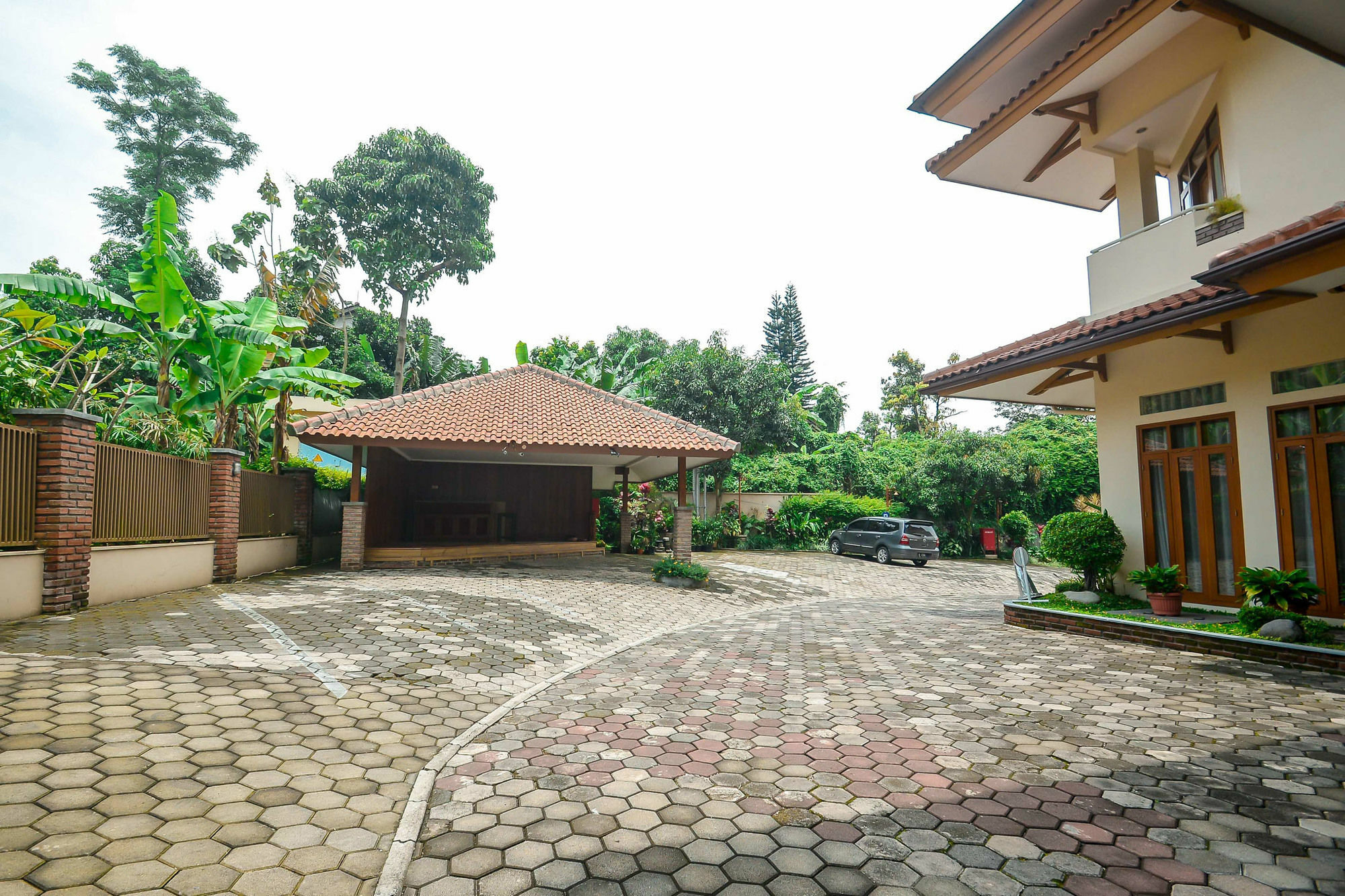 בנדונג Ahadiat Hotel & Bungalow מראה חיצוני תמונה