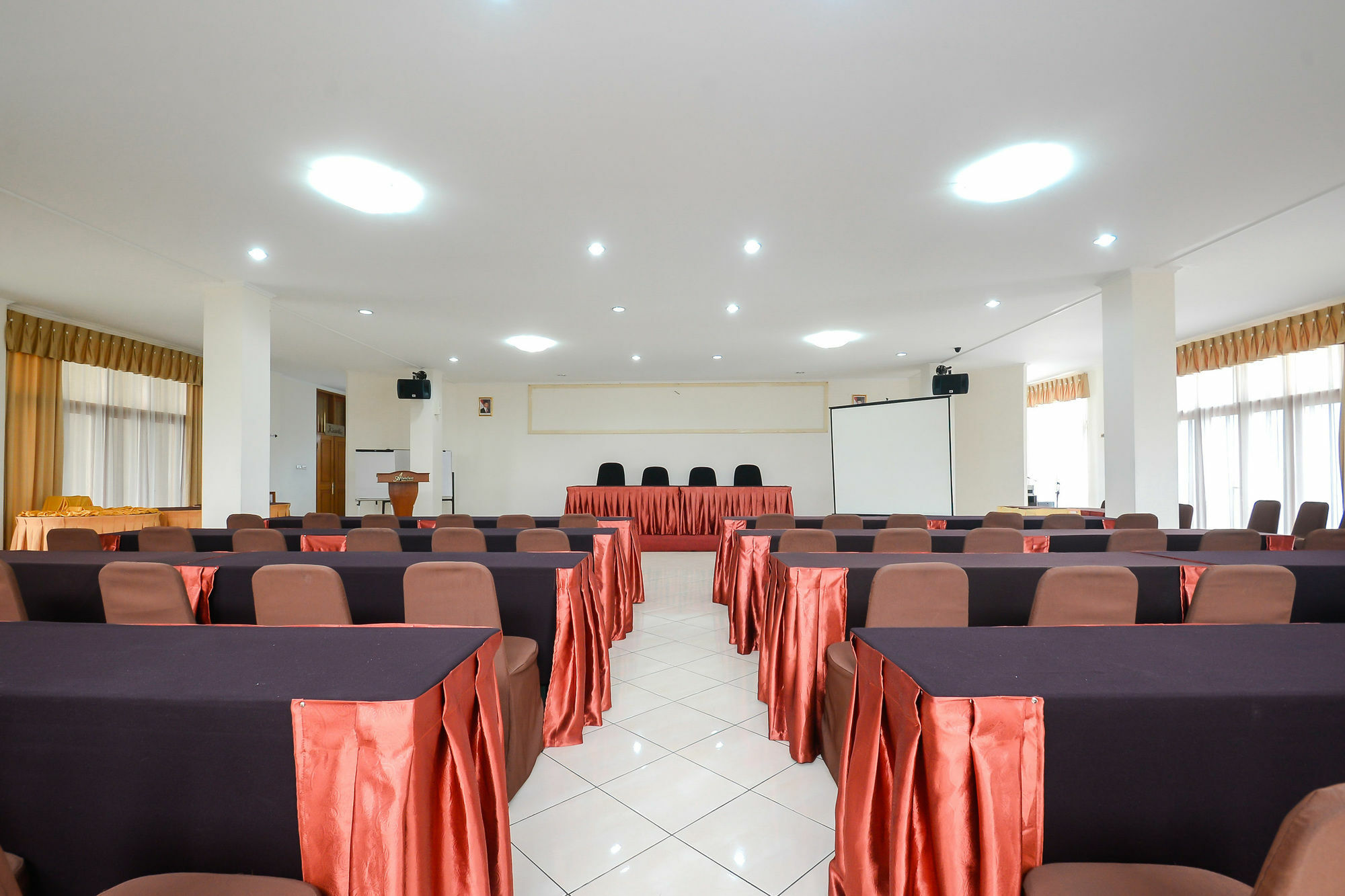 בנדונג Ahadiat Hotel & Bungalow מראה חיצוני תמונה