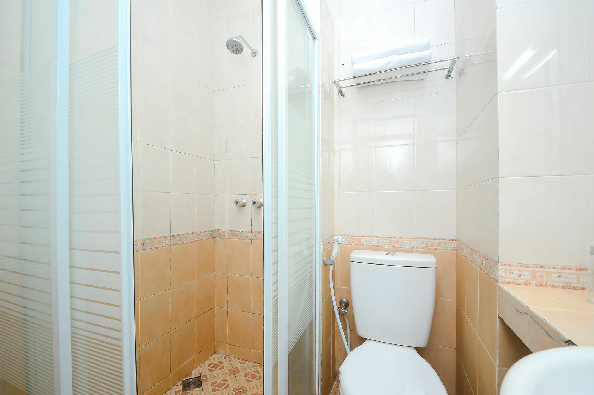 בנדונג Ahadiat Hotel & Bungalow מראה חיצוני תמונה